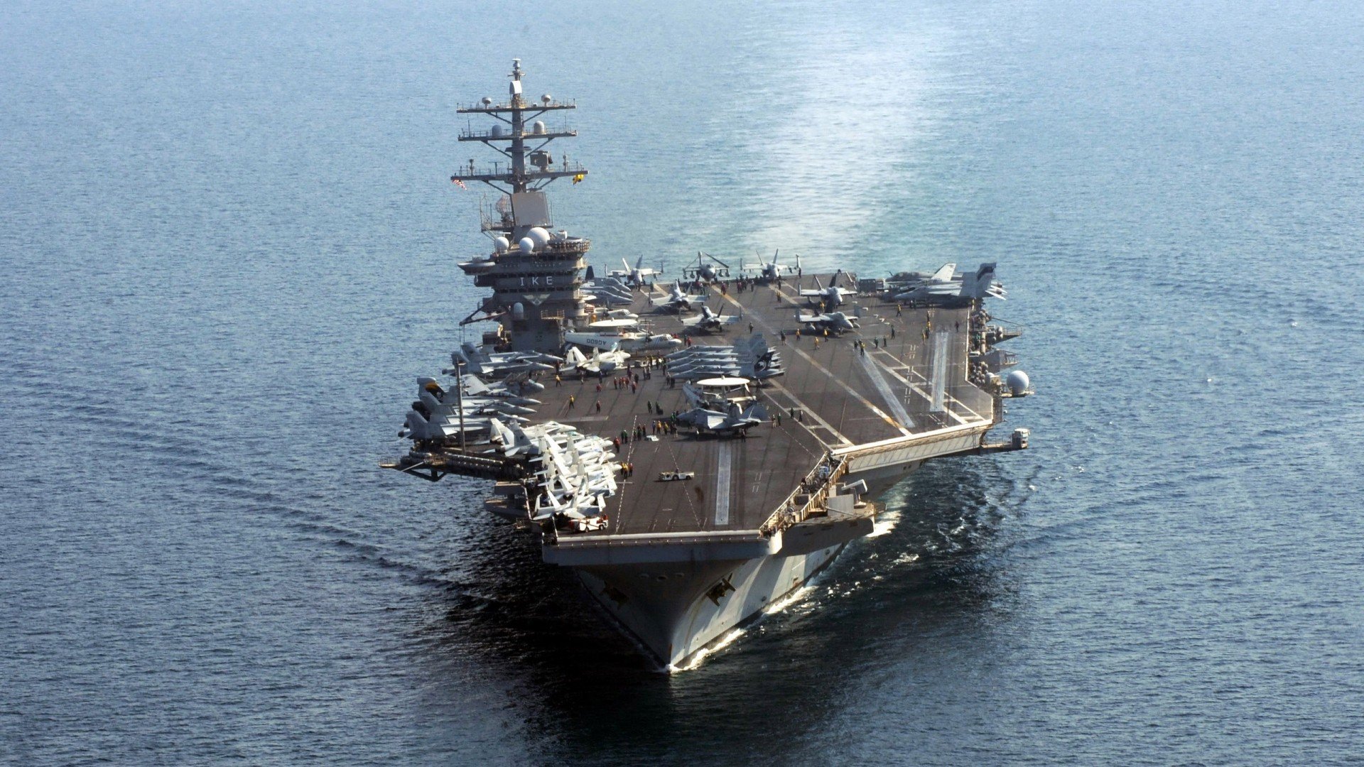 九游游戏中心-赛场外的休闲娱乐：电竞与IP联动打造多元娱乐平台，电竞互动