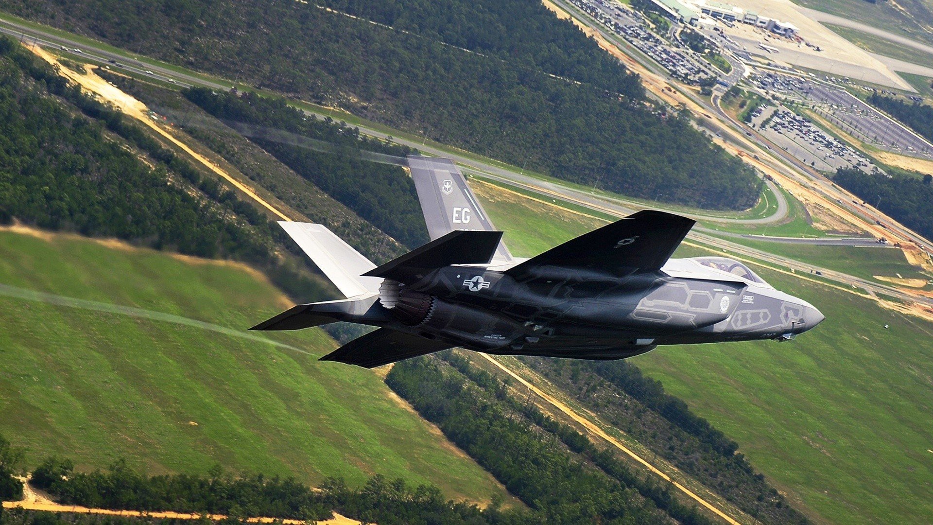 九游游戏中心官网-法国锋线三战0球，进攻端哑火，法国锋线到底有多豪华