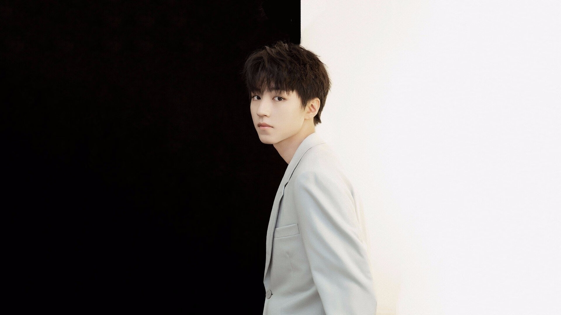 九游-米兰双雄激烈对决，争夺意甲冠军